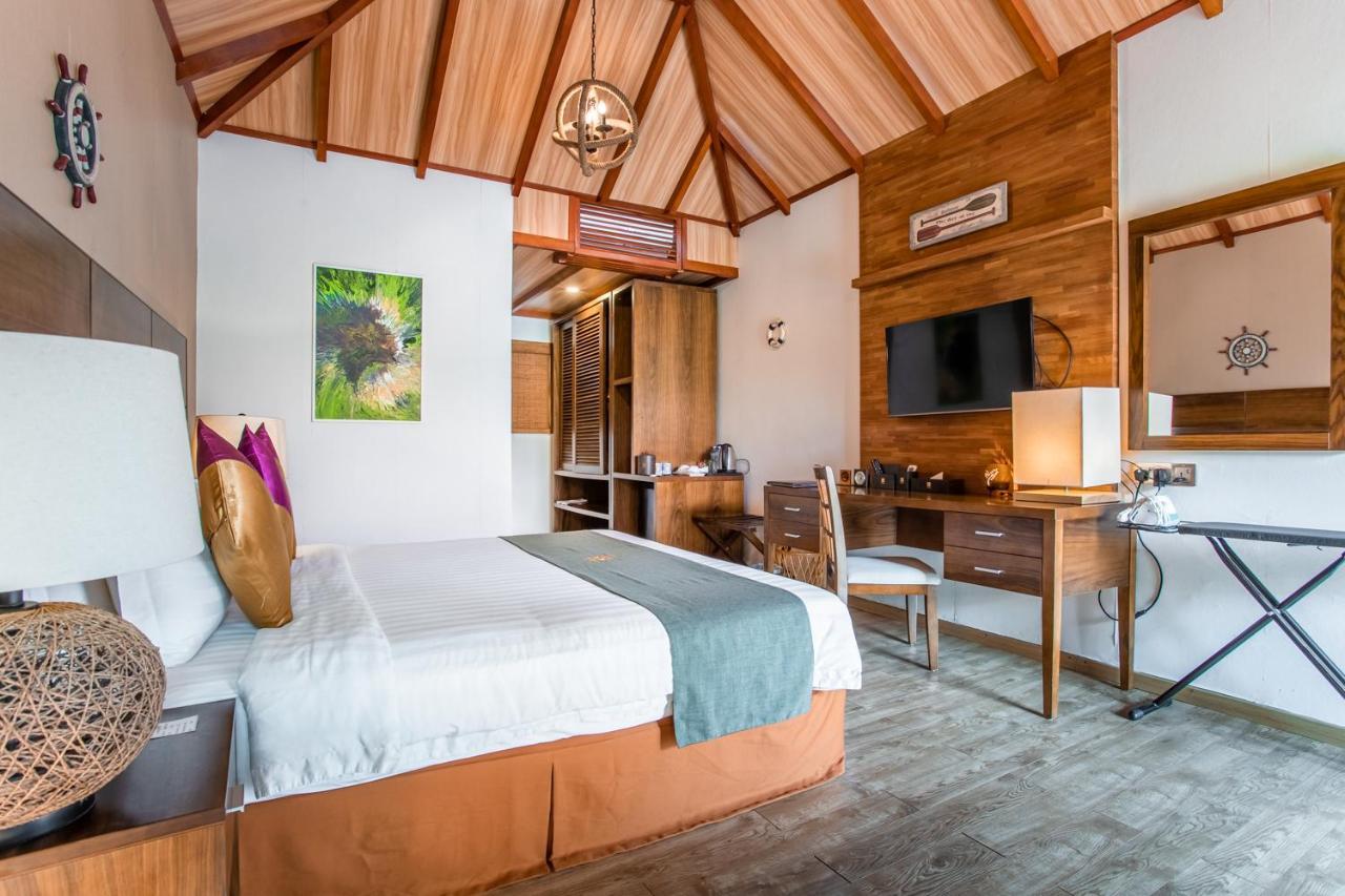 Plumeria Maldives Thinadhoo  Exterior photo