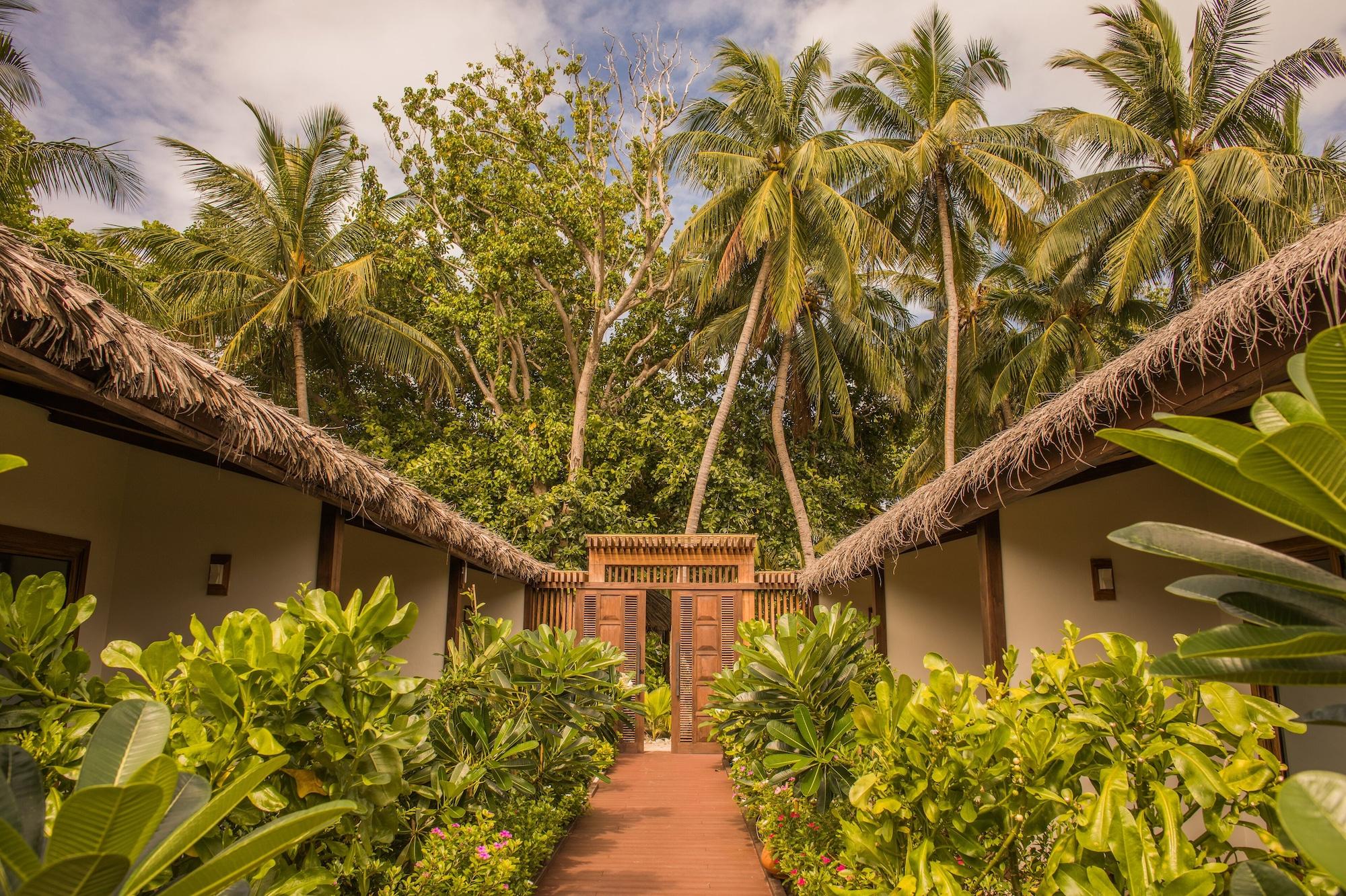 Plumeria Maldives Thinadhoo  Exterior photo