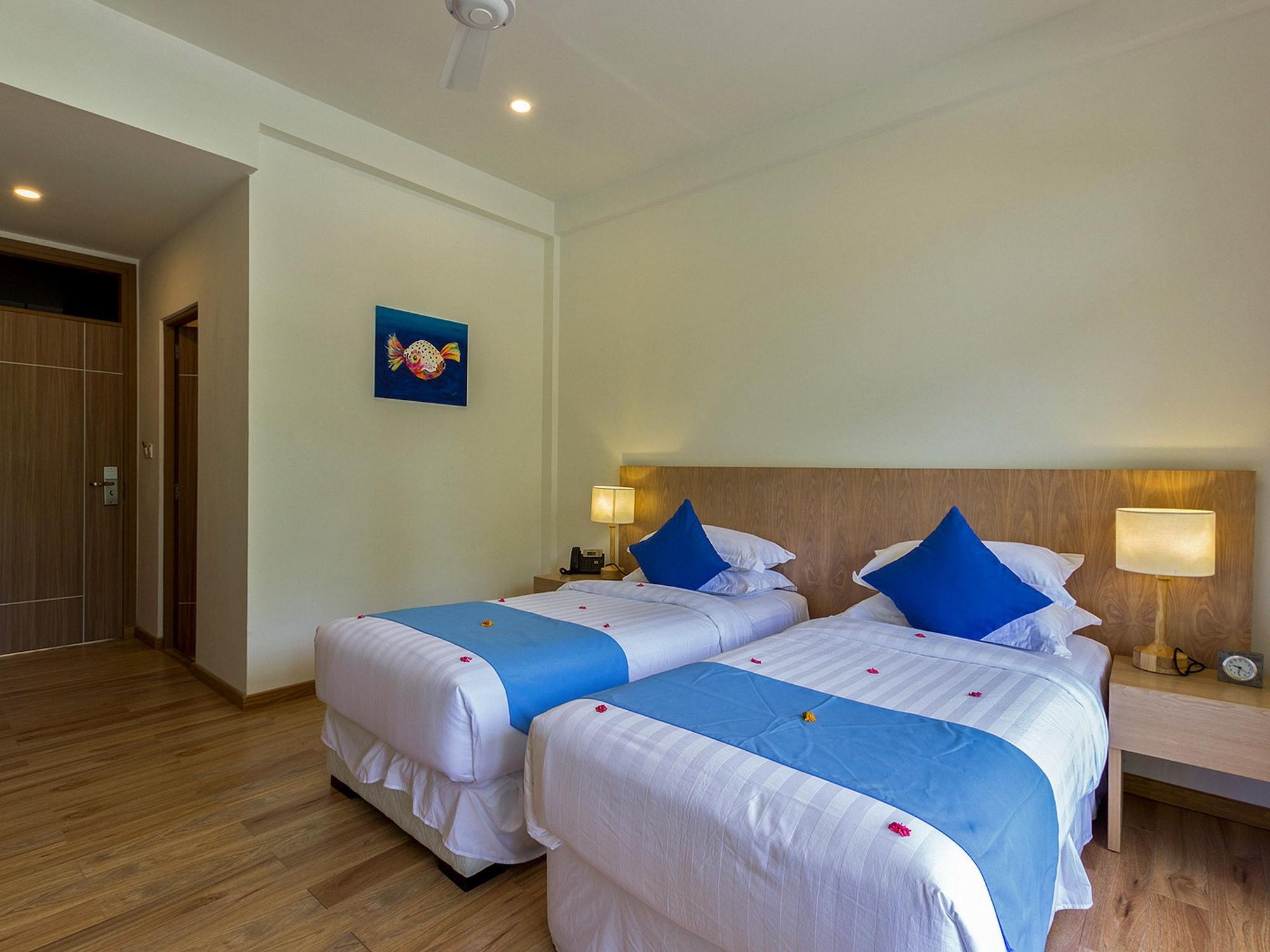 Plumeria Maldives Thinadhoo  Exterior photo